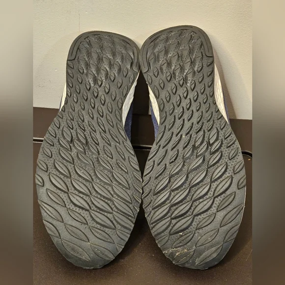 New Balance Fresh foam sneakers size 6 like new worn 1x - Picture 5 of 6